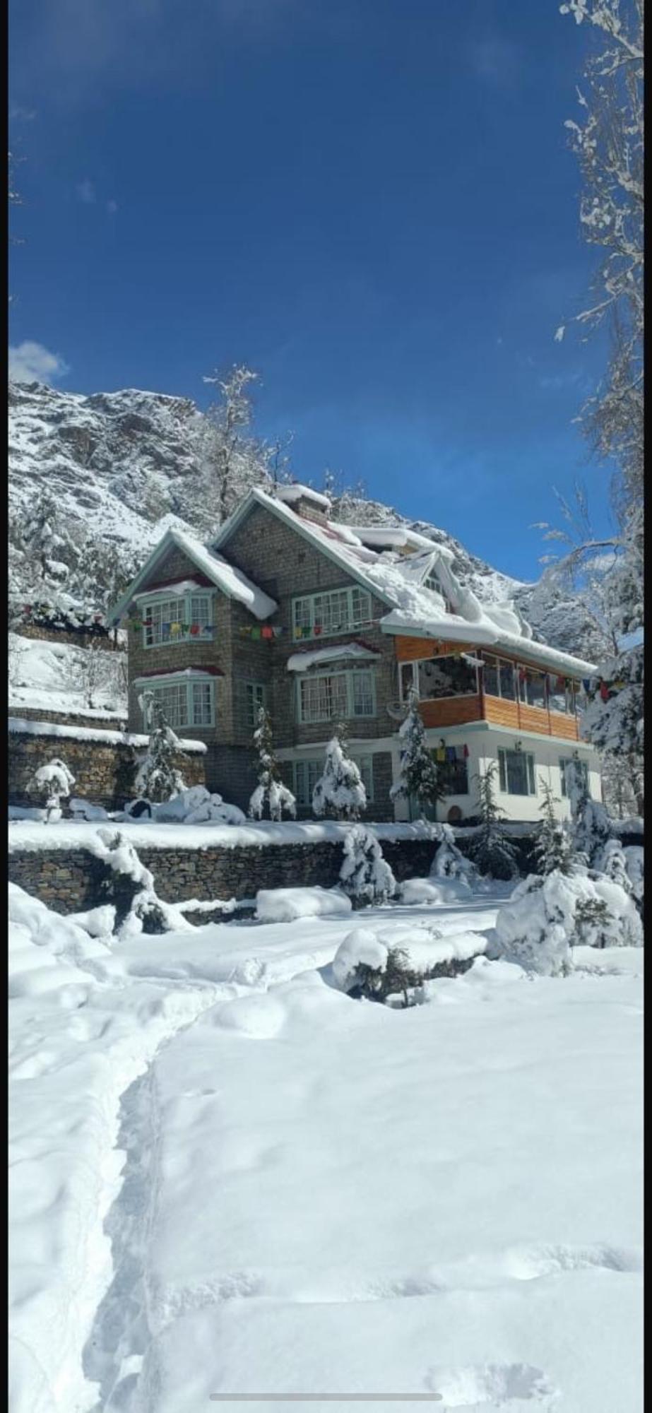 Gemoor Khar- Manor House Panzió Jispa Kültér fotó