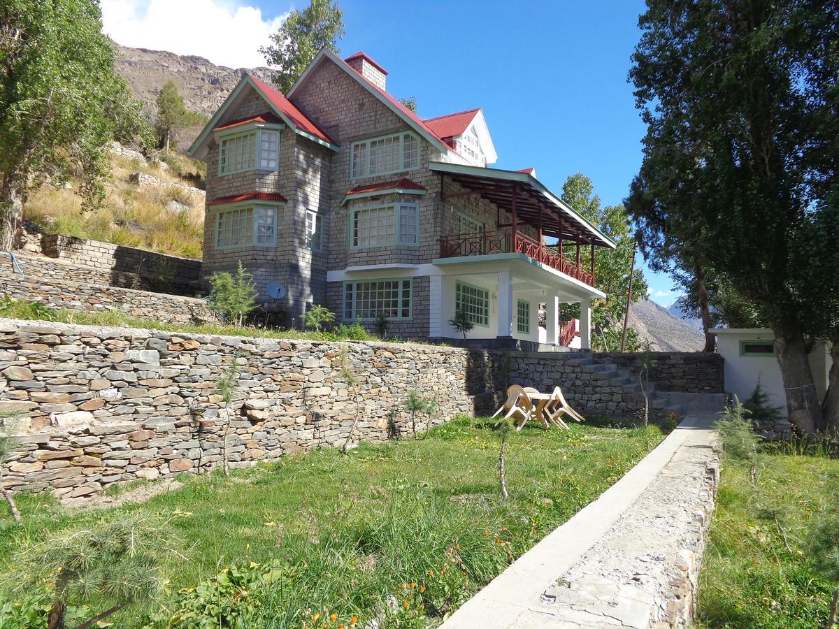 Gemoor Khar- Manor House Panzió Jispa Kültér fotó