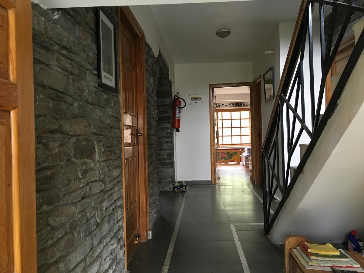 Gemoor Khar- Manor House Panzió Jispa Kültér fotó