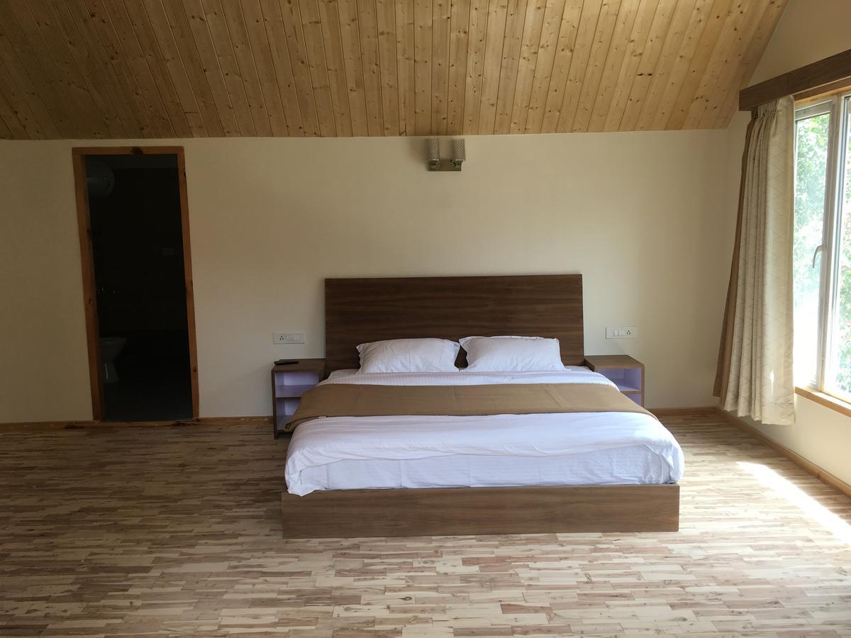 Gemoor Khar- Manor House Panzió Jispa Kültér fotó