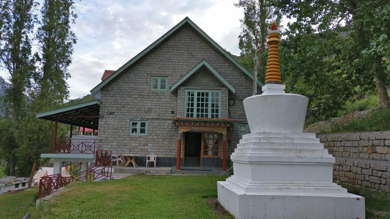 Gemoor Khar- Manor House Panzió Jispa Kültér fotó