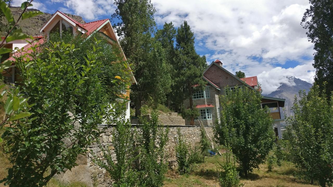 Gemoor Khar- Manor House Panzió Jispa Kültér fotó